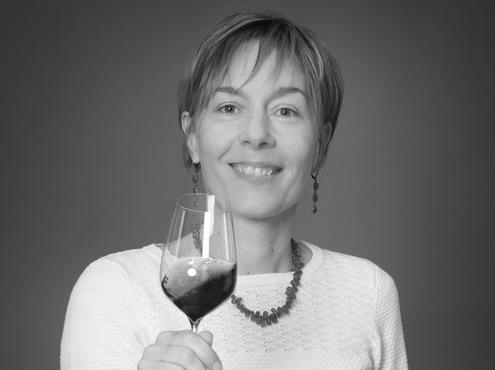 Céline Dandelot, conceptrice, organisatrice et animatrice de cours de dégustation depuis 2022.