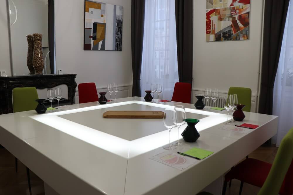 Baron de Joursanvault Tasting Room in Beaune, location of Sensation Vin's oenology classes